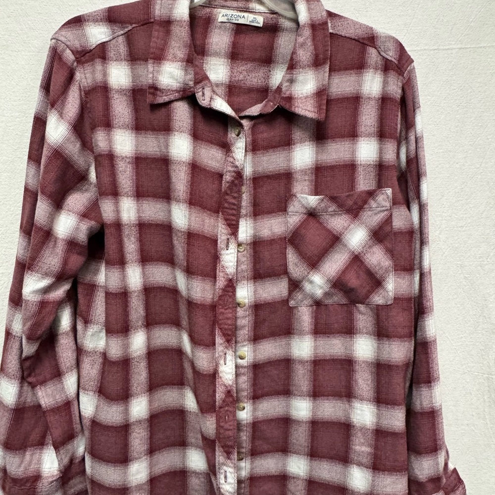 Arizona Jean Company women’s Maroon and White Plaid Shirt